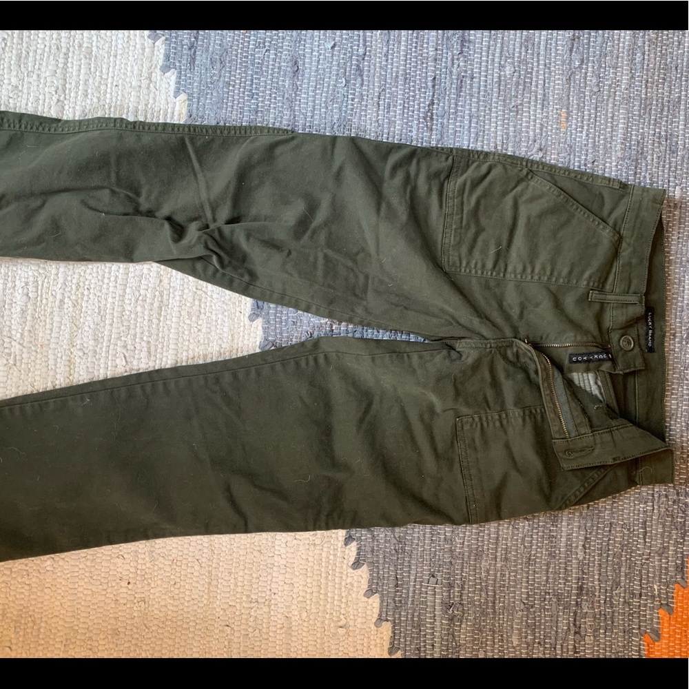 Green cargo style Lucky brand pants, size 2/26